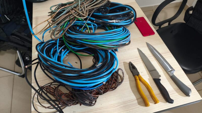 Dois homens são presos pela GCM com cerca de 15 quilos de fios de cobre furtados em Rio Preto