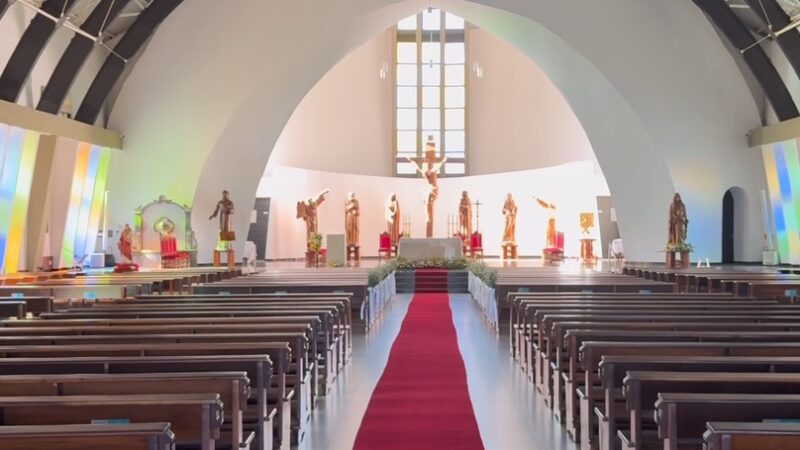 Igreja da Redentora reabre após ampla reconstrução e volta a receber fiéis em Rio Preto